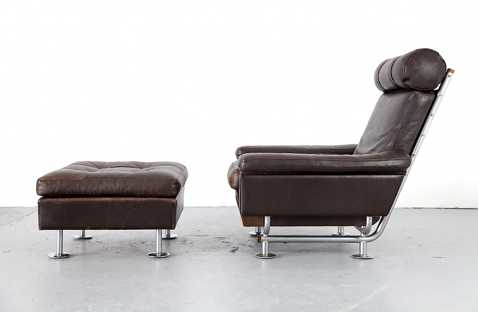 lIlum Wikkelso Lounge Chair and Ottoman