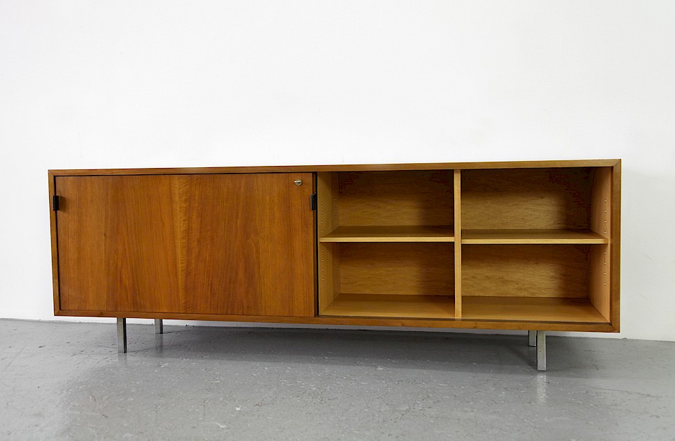 Mid Century Modern Walnut Credenza by Florence Knoll for Knoll International_2