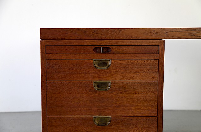 Teak Writing Desk / Schreibtisch by Børge Mogensen produced by P. Lauritsen &amp; Sons 1958 - Made in Denmark_Gallery