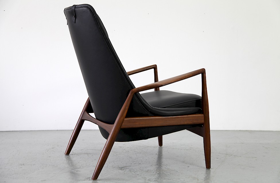 Ib Kofod-Larsen "Seal Chair"