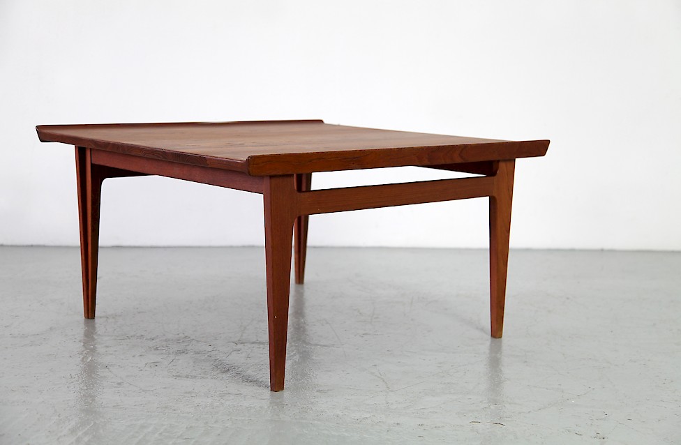 Danish Modern Teak Coffe Table / Couchtisch by Finn Juhl for France and Daverkosen_3