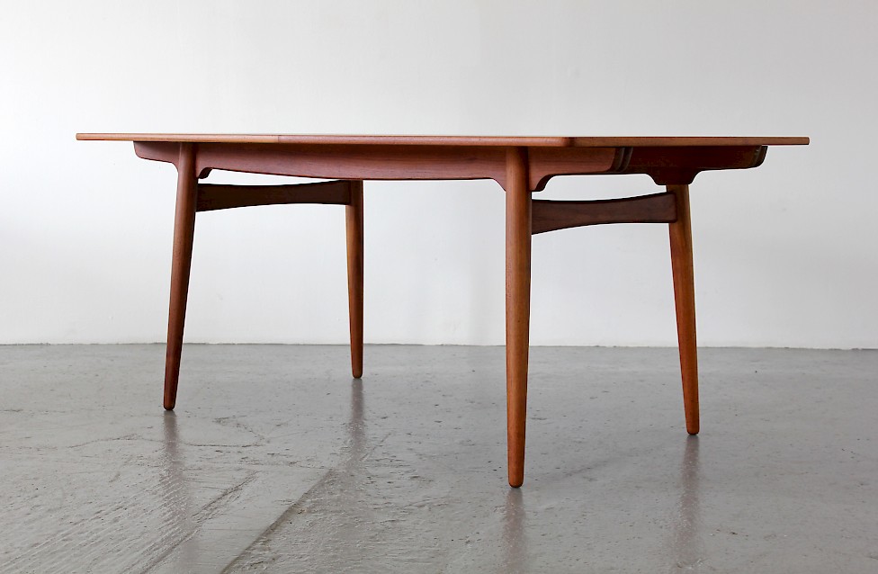 Hans J. Wegner Dining Table / Esstisch Mod. AT 310 Teak and Oak by Andreas Tuck - Made in Denmark_3