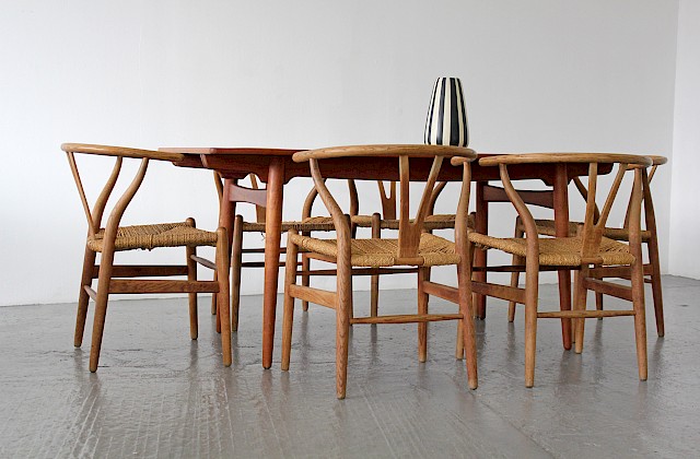 Hans J. Wegner Dining Table / Esstisch Mod. AT 310 Teak and Oak by Andreas Tuck - Made in Denmark_Gallery