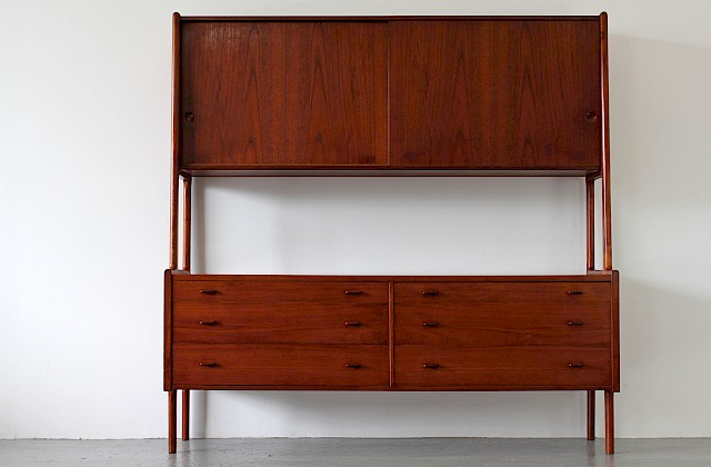 Danish Modern Serving Cabinet Credenza Sideboard Teak Model RY20 by Hans J. Wegner for Ry Møbler_Gallery