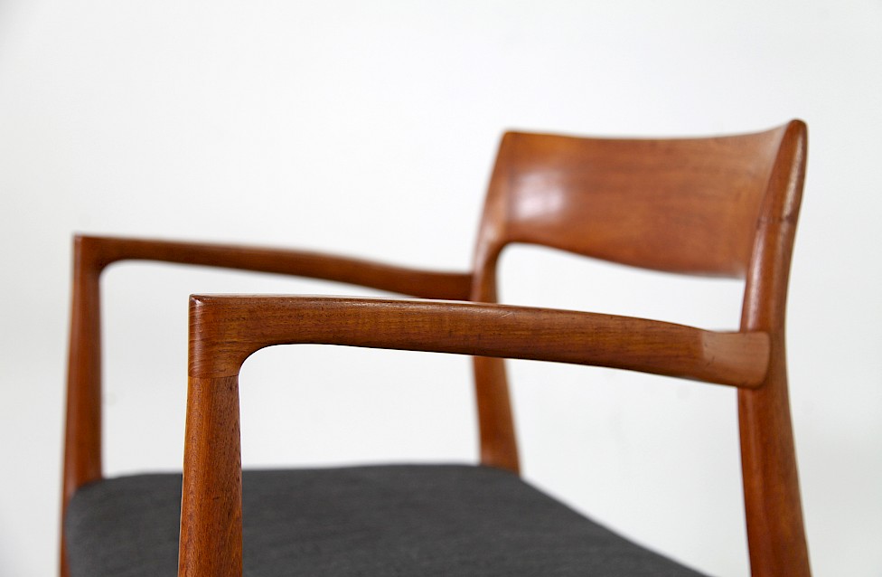 Set of eight Chairs by Niels O. Moeller Mod 77 and 57