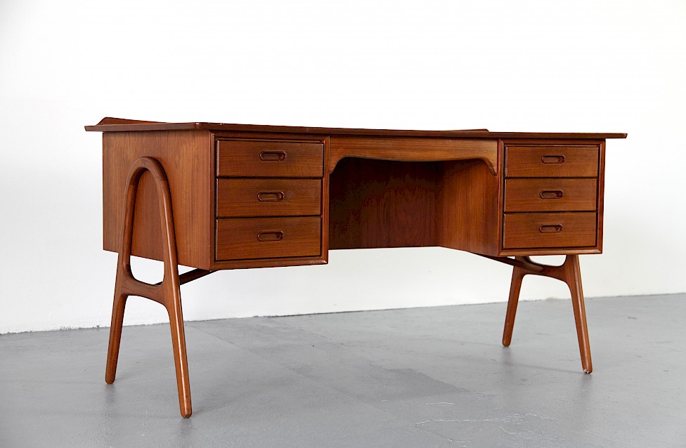 Teak Writing Desk / Schreibtisch by Svend Aage Madsen for Sigurd Hansen - Made in Denmark_2