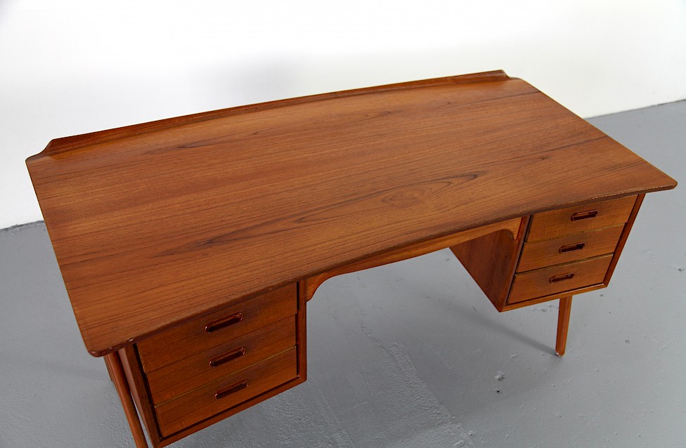 Teak Writing Desk / Schreibtisch by Svend Aage Madsen for Sigurd Hansen - Made in Denmark_3