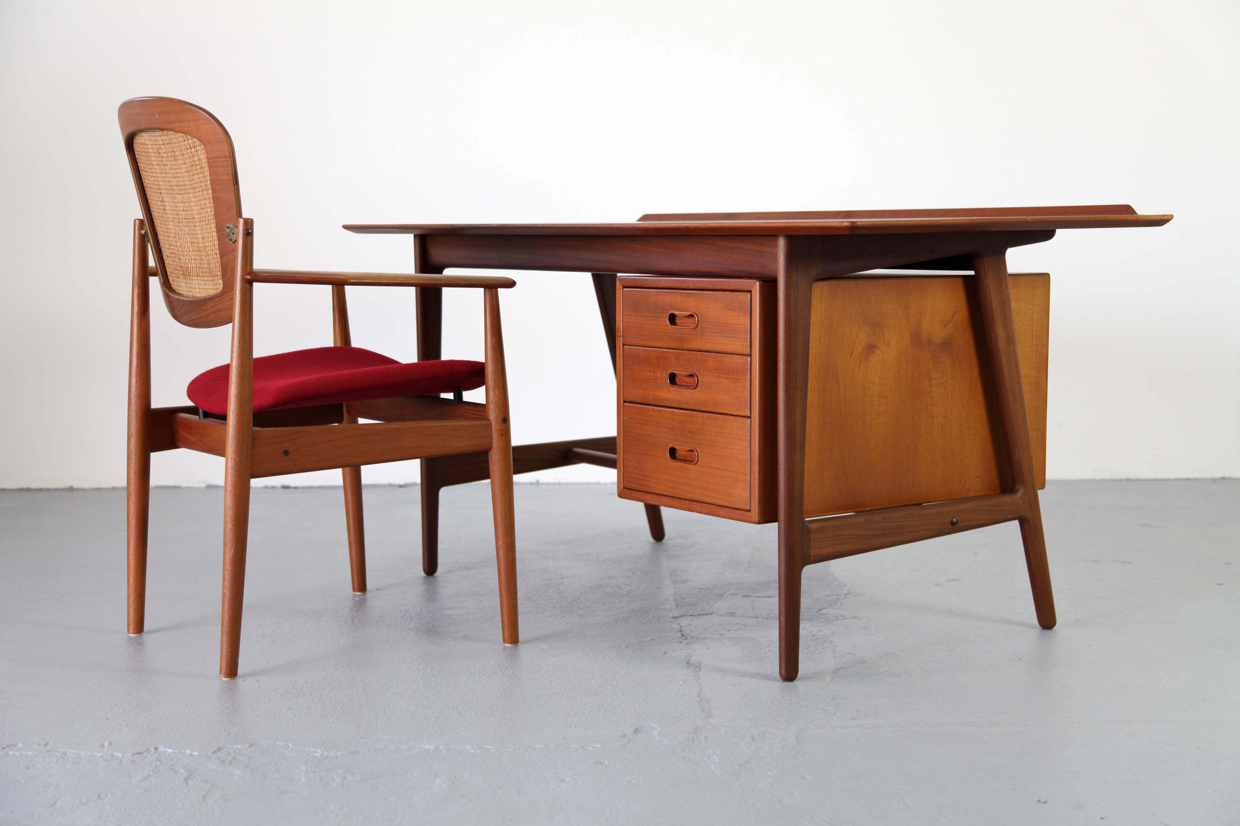 Danish Modern Teak Writing Desk / Schreibtisch by Arne Vodder for Sibast - Made in Denmark_11