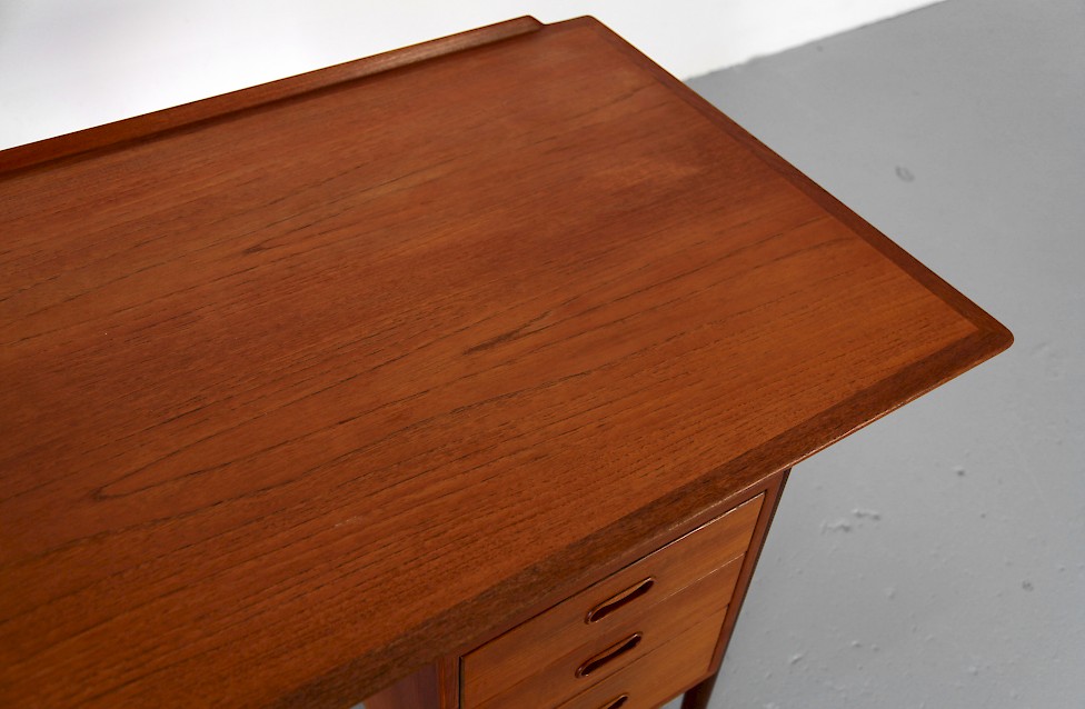 Danish Modern Teak Writing Desk / Schreibtisch by Arne Vodder for Sibast - Made in Denmark_2