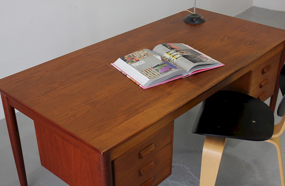 Danish Modern Teak and Oak Writing Desk by Børge Mogensen for Søborg 1952 - Made in Denmark_1