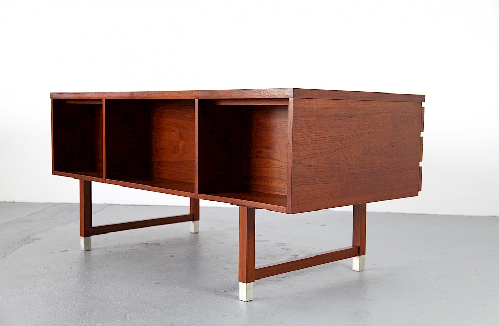 Danish Modern Teak and Steel Writing Desk / Schreibtisch by Kai Kristiansen for FM Mobler - Made in Denmark_10