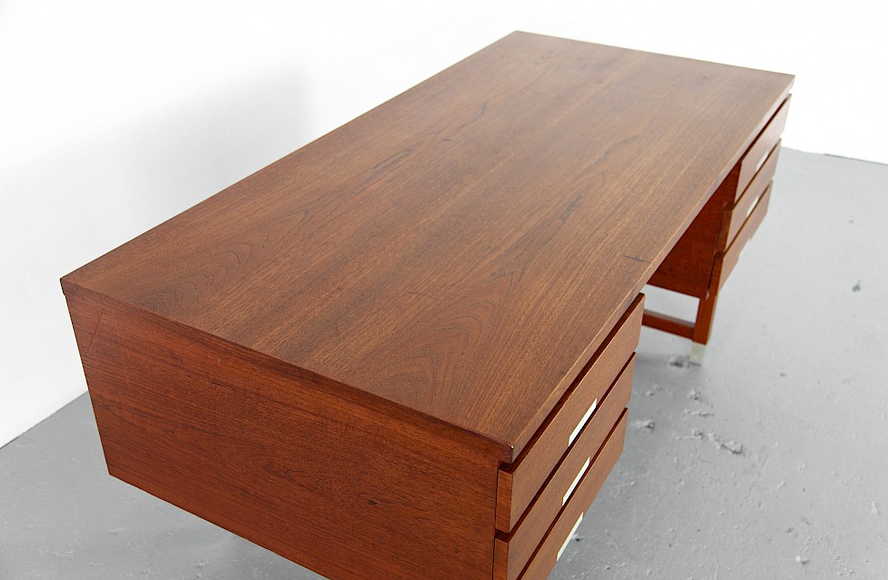 Danish Modern Teak and Steel Writing Desk / Schreibtisch by Kai Kristiansen for FM Mobler - Made in Denmark_2