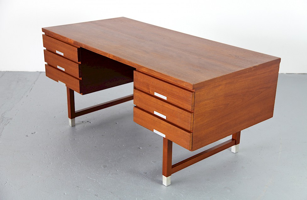 Danish Modern Teak and Steel Writing Desk / Schreibtisch by Kai Kristiansen for FM Mobler - Made in Denmark_3