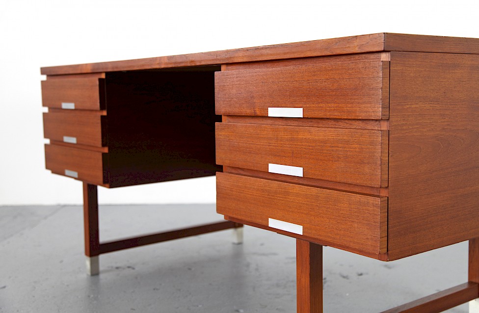 Danish Modern Teak and Steel Writing Desk / Schreibtisch by Kai Kristiansen for FM Mobler - Made in Denmark_5