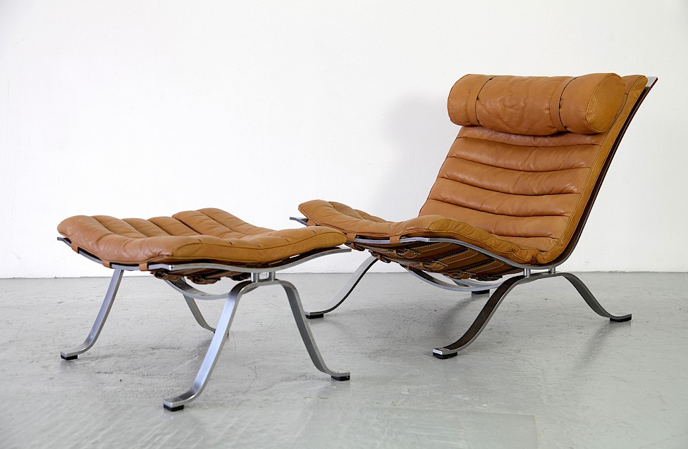 Arne Norell Lounge Chair mit Ottomane