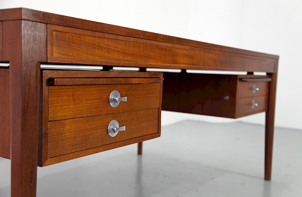 Danish Design Classic Finn Juhl Diplomat Writing Desk by France & Søn - Made in Denmark_1