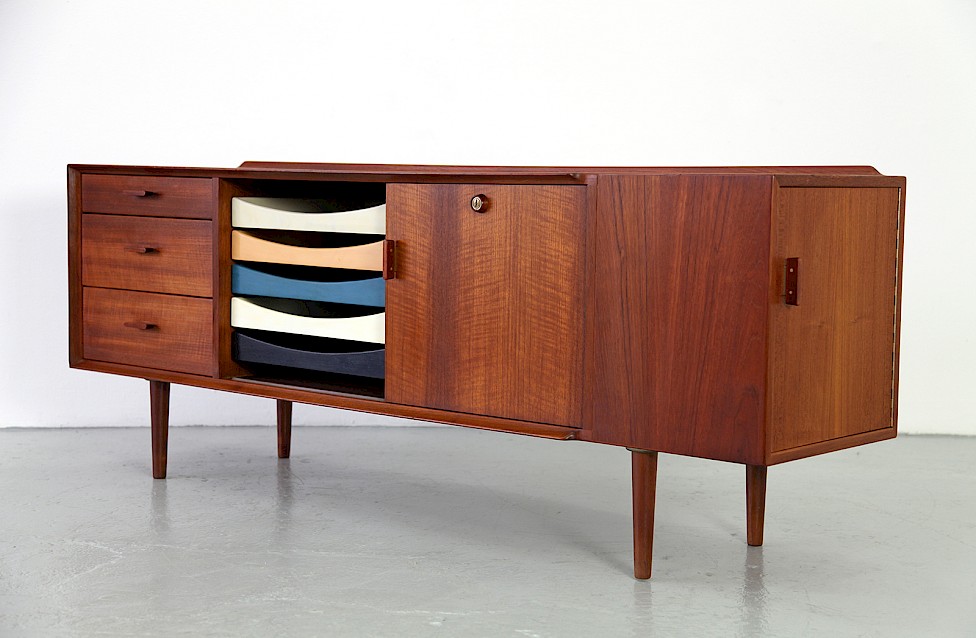 Danish Modern Teak Sideboard Model 211 with colored drawers by Arne Vodder for Sibast_ Denmark_7