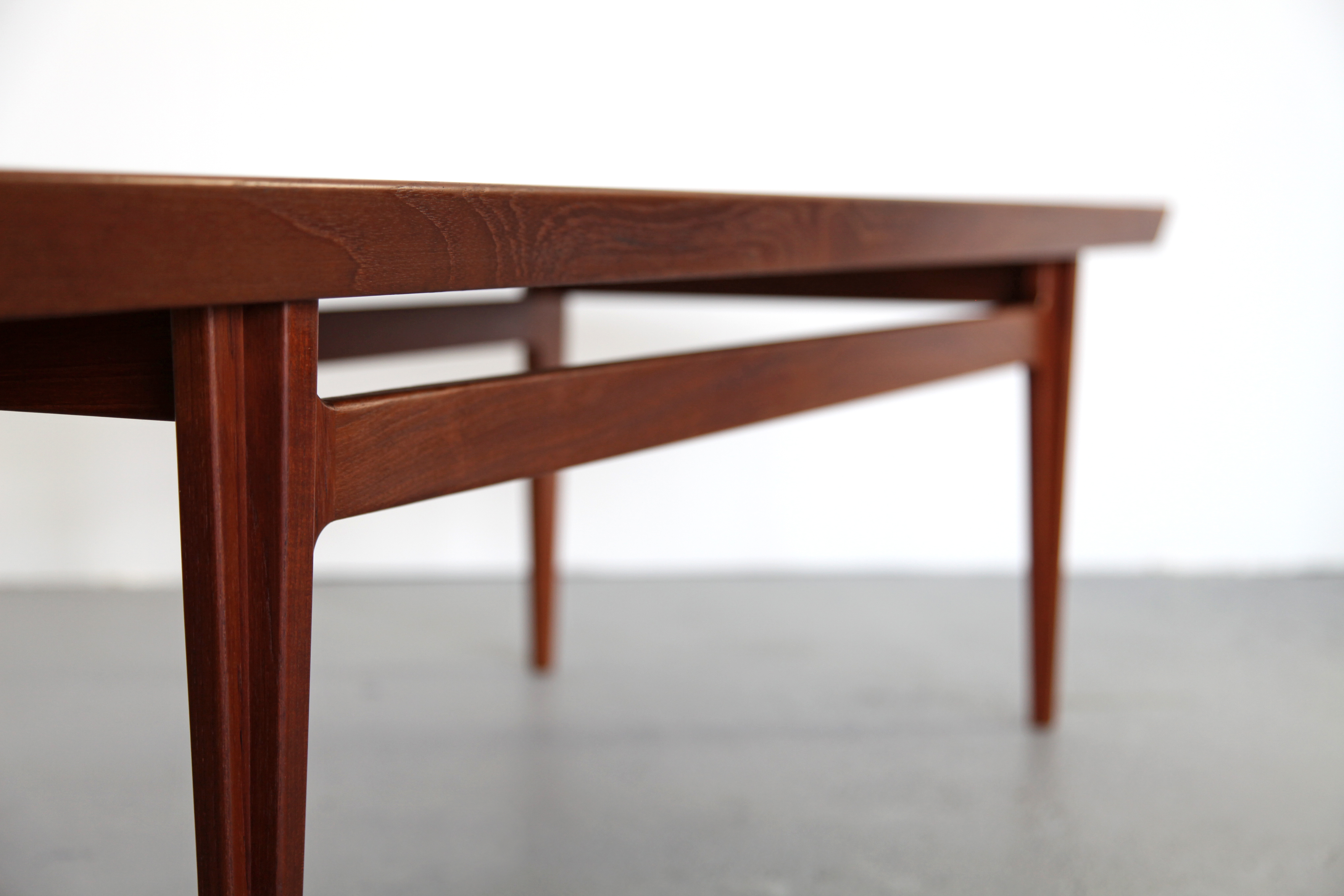 Danish Modern Coffee Table / Couchtisch by Finn Juhl for France and Søn - Made in Denmark_4