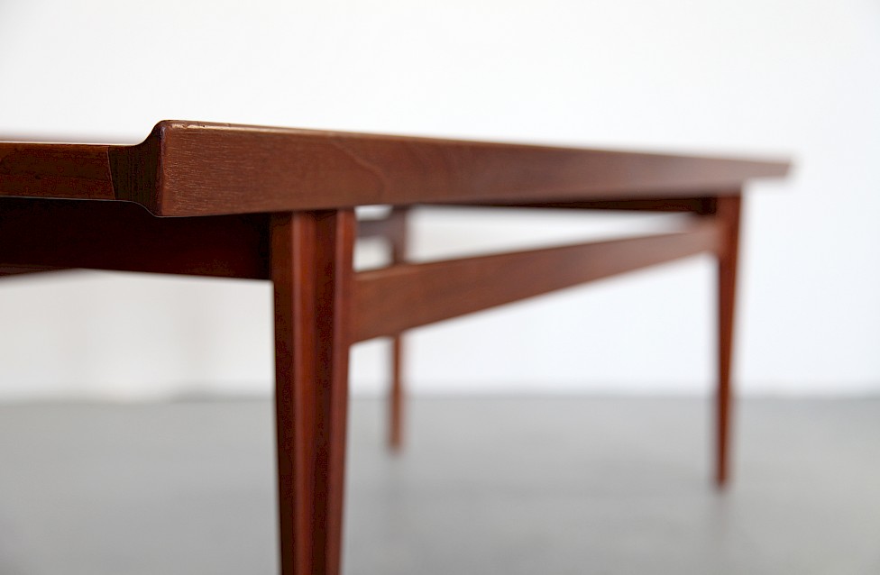 Danish Modern Coffee Table / Couchtisch by Finn Juhl for France and Søn - Made in Denmark_5