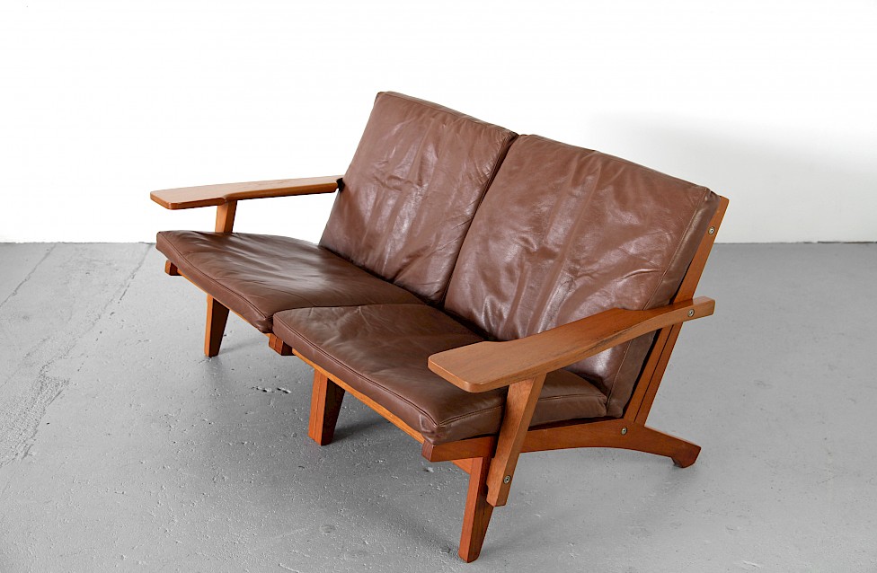 Teak and Leather Two Seater Sofa Model G-375 by Hans J Wegner for Getama Made in Denmark_2