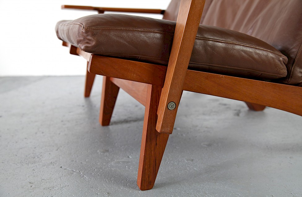 Teak and Leather Two Seater Sofa Model G-375 by Hans J Wegner for Getama Made in Denmark_7