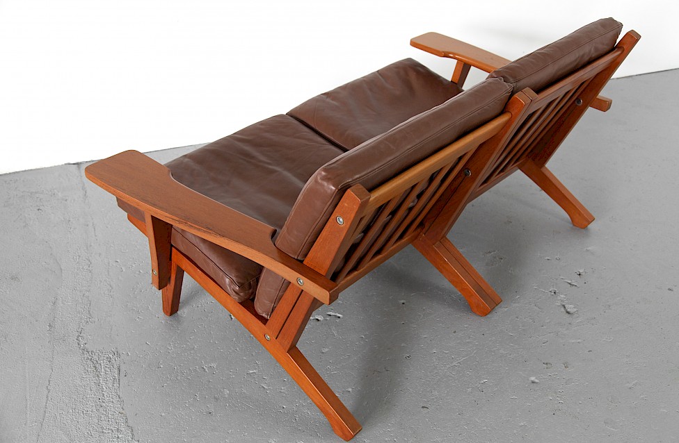 Teak and Leather Two Seater Sofa Model G-375 by Hans J Wegner for Getama Made in Denmark_8