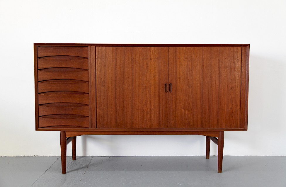 Danish Modern Triennale Teakholz Highboard Model 63 by Arne Vodder for Sibast - Made in Denmark_1