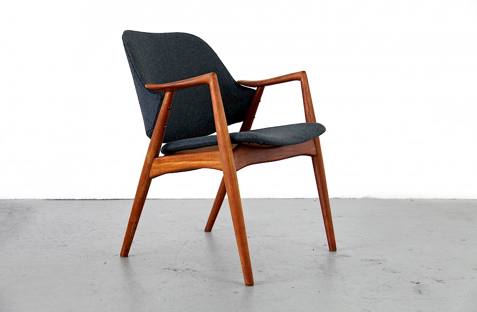 Danish Modern Teak Arm Chair with Kvadrat Upholstery Fabric - Made in Denmark_2_2