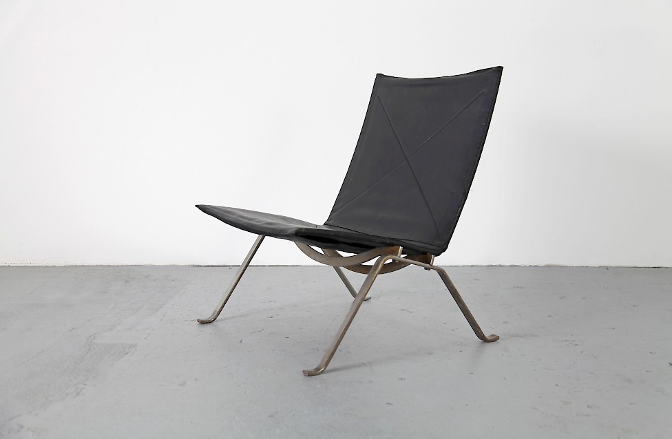 Lounge Easy Chair Leather black Model PK-22 by Poul Kjearholm for E Kold Christensen Denmark_6