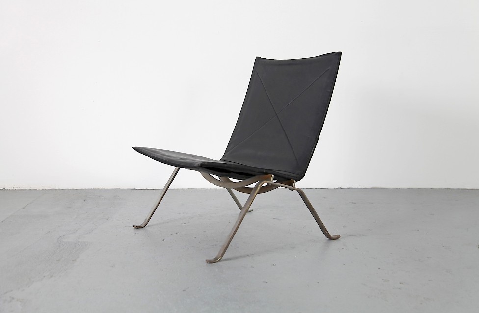 Lounge Easy Chair Leather black Model PK-22 by Poul Kjearholm for E Kold Christensen Denmark_11
