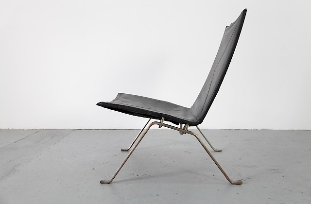 Lounge Easy Chair Leather black Model PK-22 by Poul Kjearholm for E Kold Christensen Denmark_1