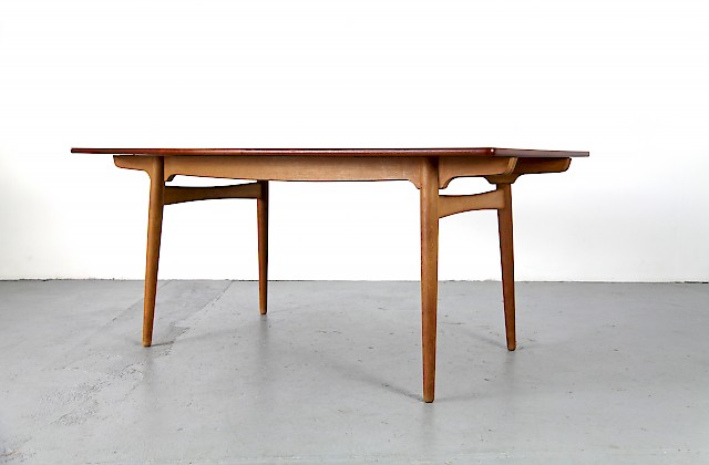 Danish Modern Design Classic Dining Table by Hans J Wegner for Andreas Tuck Daenemark Esstisch_1