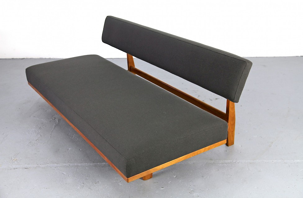 Mid Century Modern Design Klassiker von hans Bellmann Sofa Tagesbett hergestellt durch Wilkhahn seit 1964_8
