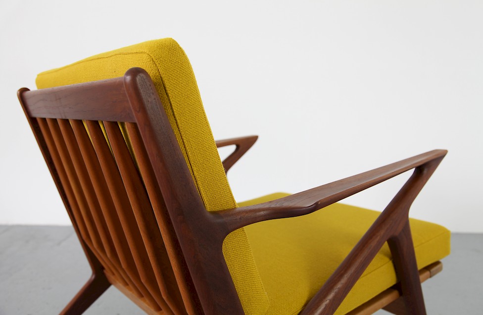 Design Klassiker Z-Chair von Poul Jensen fuer Haslev - Kvadrat Hallingdal gelb Denmark_2