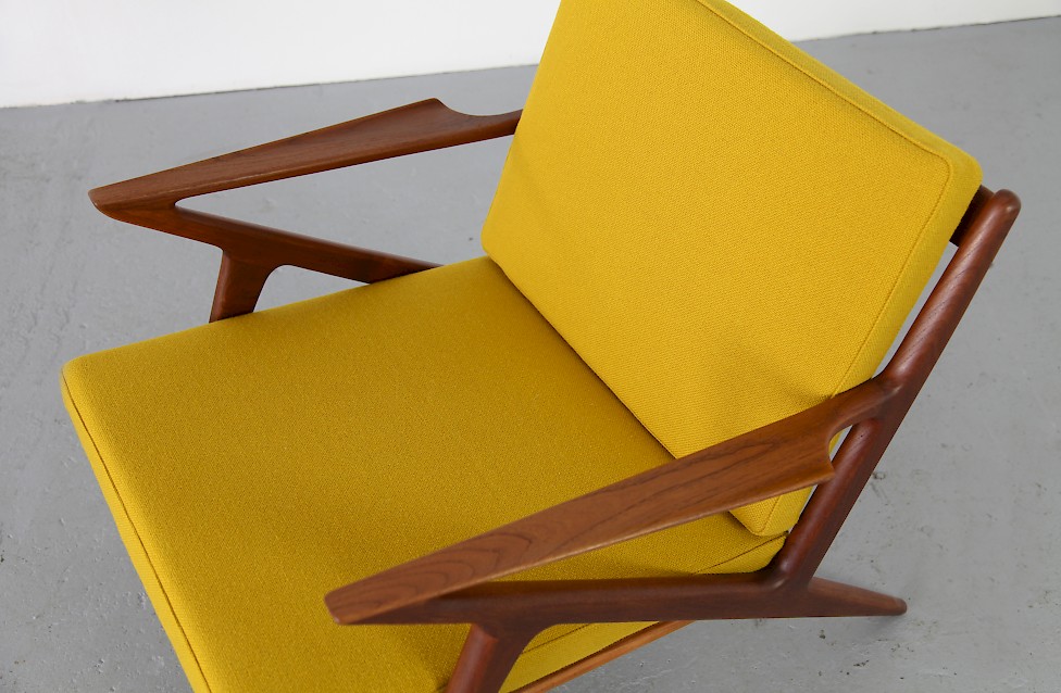 Design Klassiker Z-Chair von Poul Jensen fuer Haslev - Kvadrat Hallingdal gelb Denmark_7