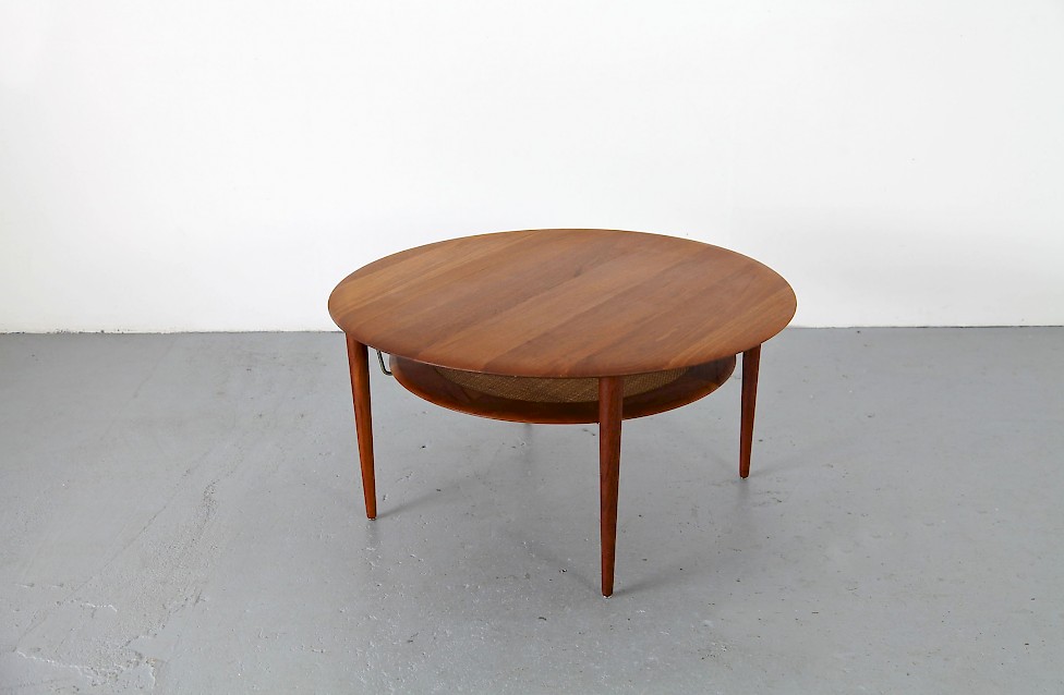 Minerva end sales table with storage