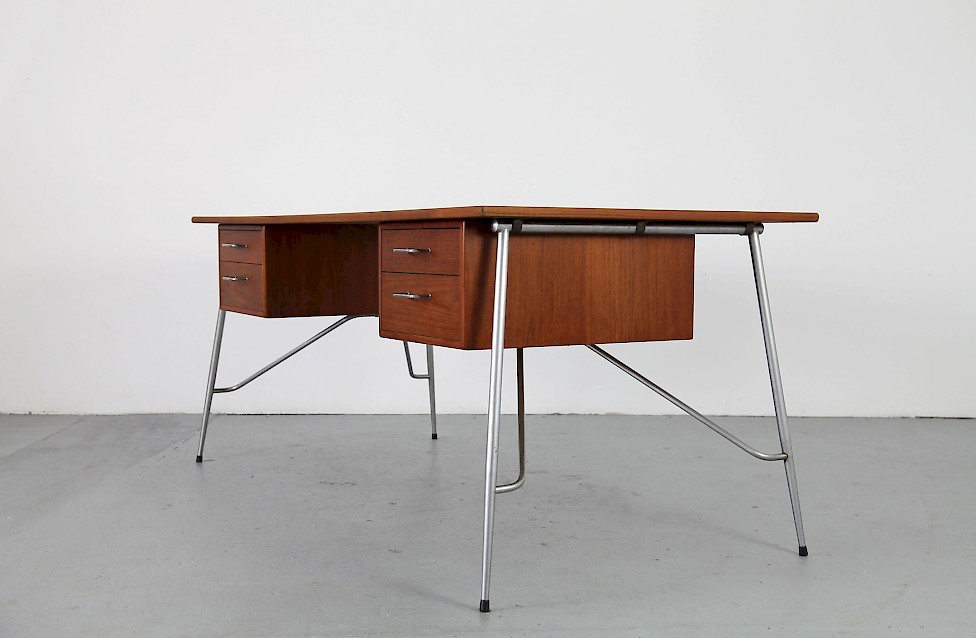 Borge hotsell mogensen desk