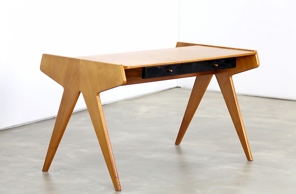 Desk Designed by Helmut Magg