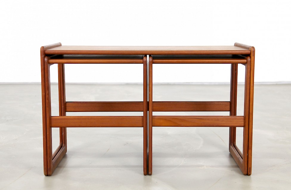 Nesting Tables by Arne Hovmand-Olsen