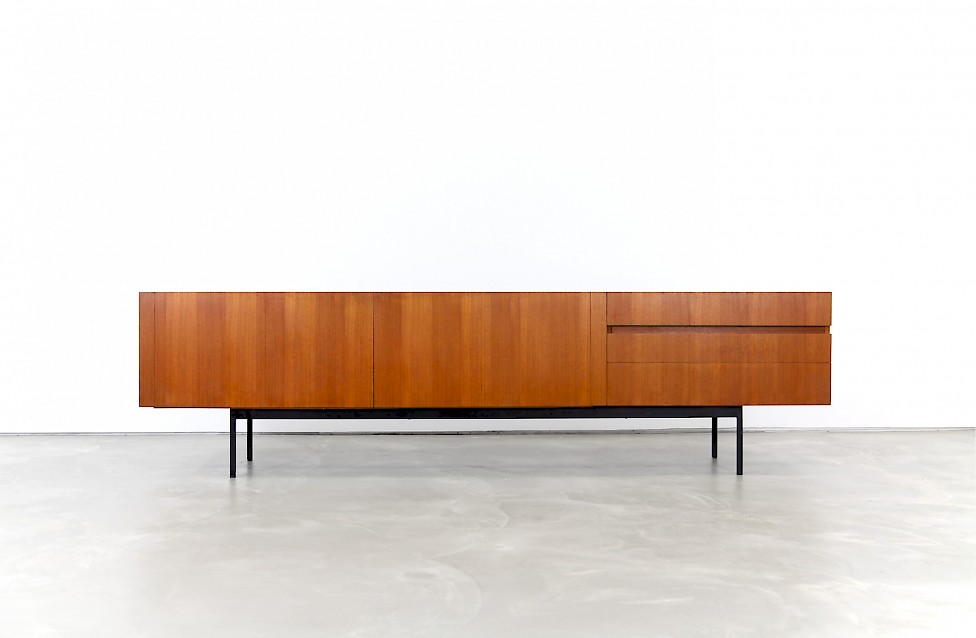 Sideboard B41 von Dieter Waeckerlin