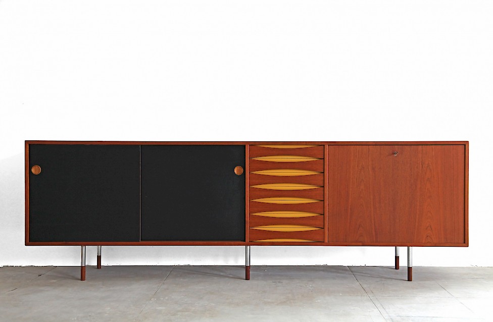 29A Teak Sideboard von Arne Vodder