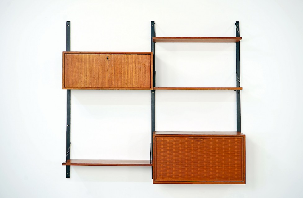 Shelving System Royal by Poul Cadovius