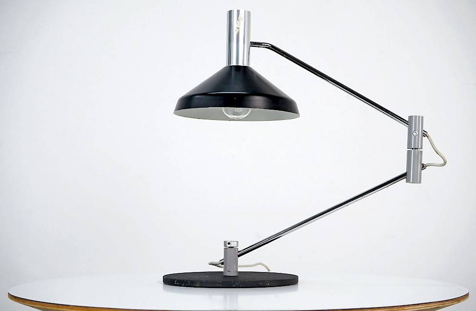 Verstellbare Schreibtischlampe von Rico Baltensweiler