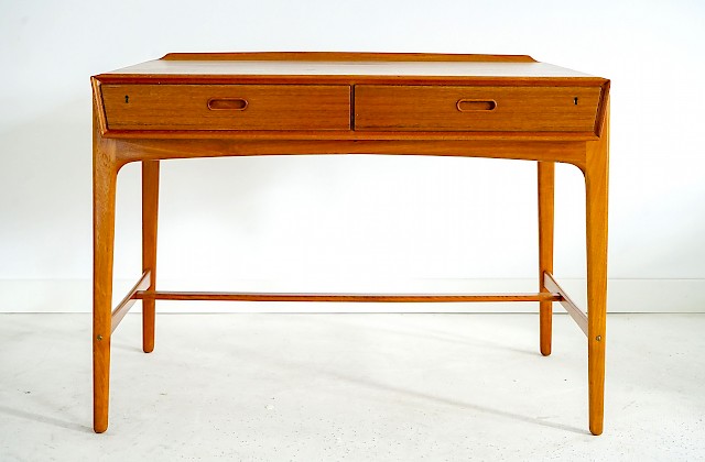 Model 200 Teak Desk von Svend Aage Madsen