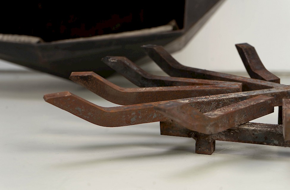 Schwebender Kaminofen - Adore Modern