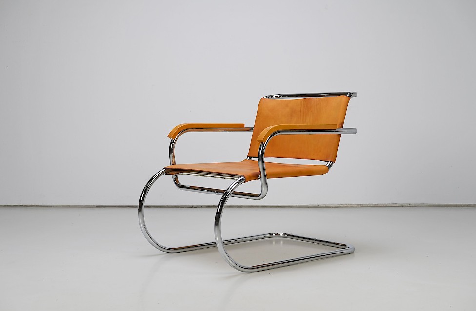 Bauhaus deals leather chair