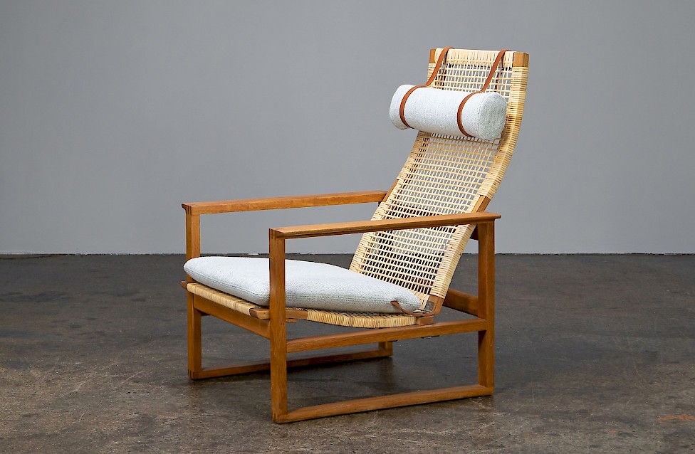 Lounge Chair 2254 by Børge Mogensen